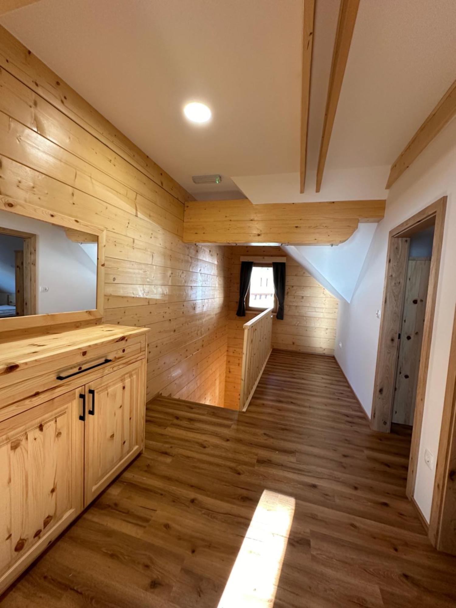 Guest House Pr Ambruzarju & Apartments 서클리예나고렌스켐 객실 사진
