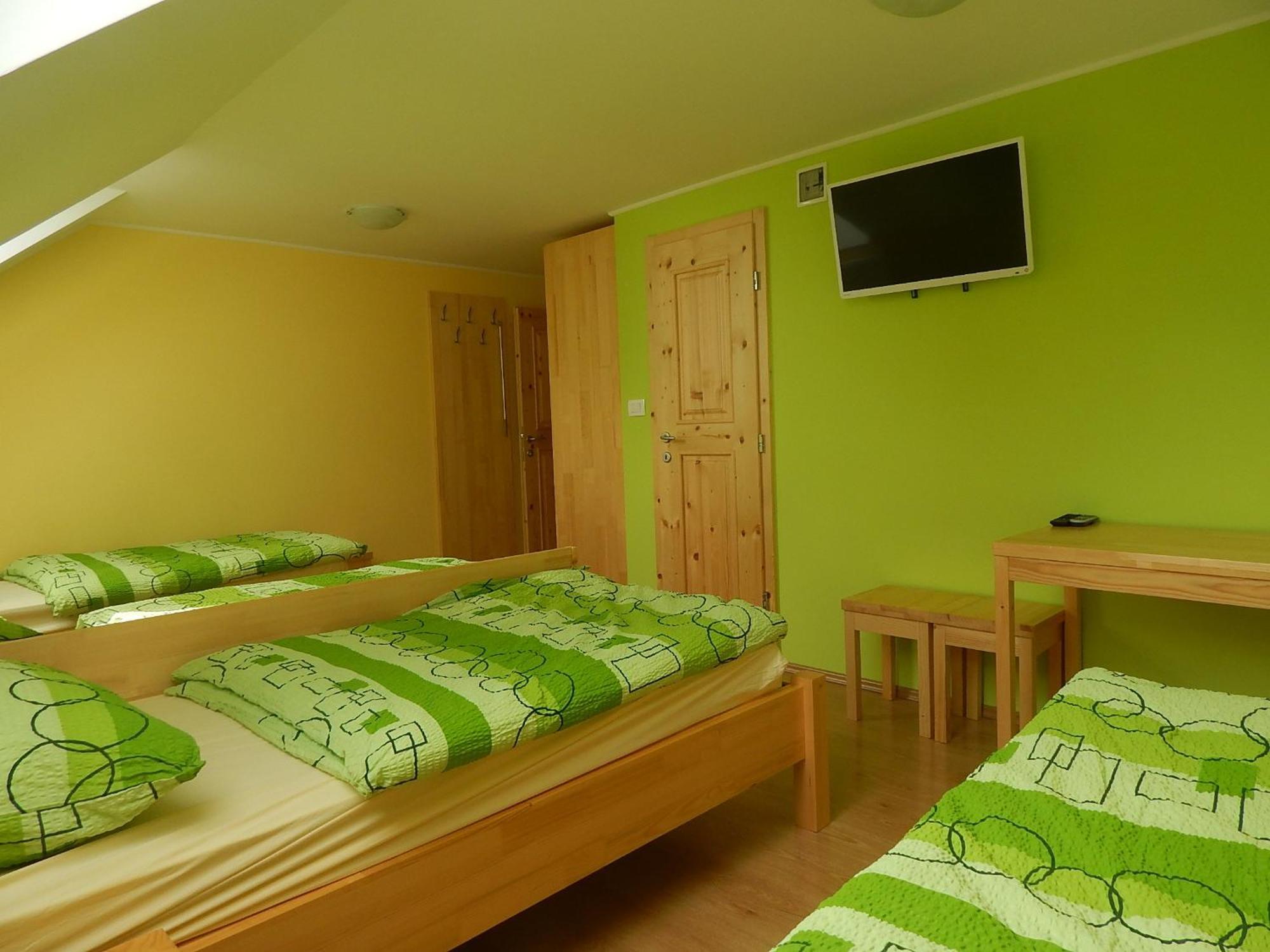 Guest House Pr Ambruzarju & Apartments 서클리예나고렌스켐 객실 사진