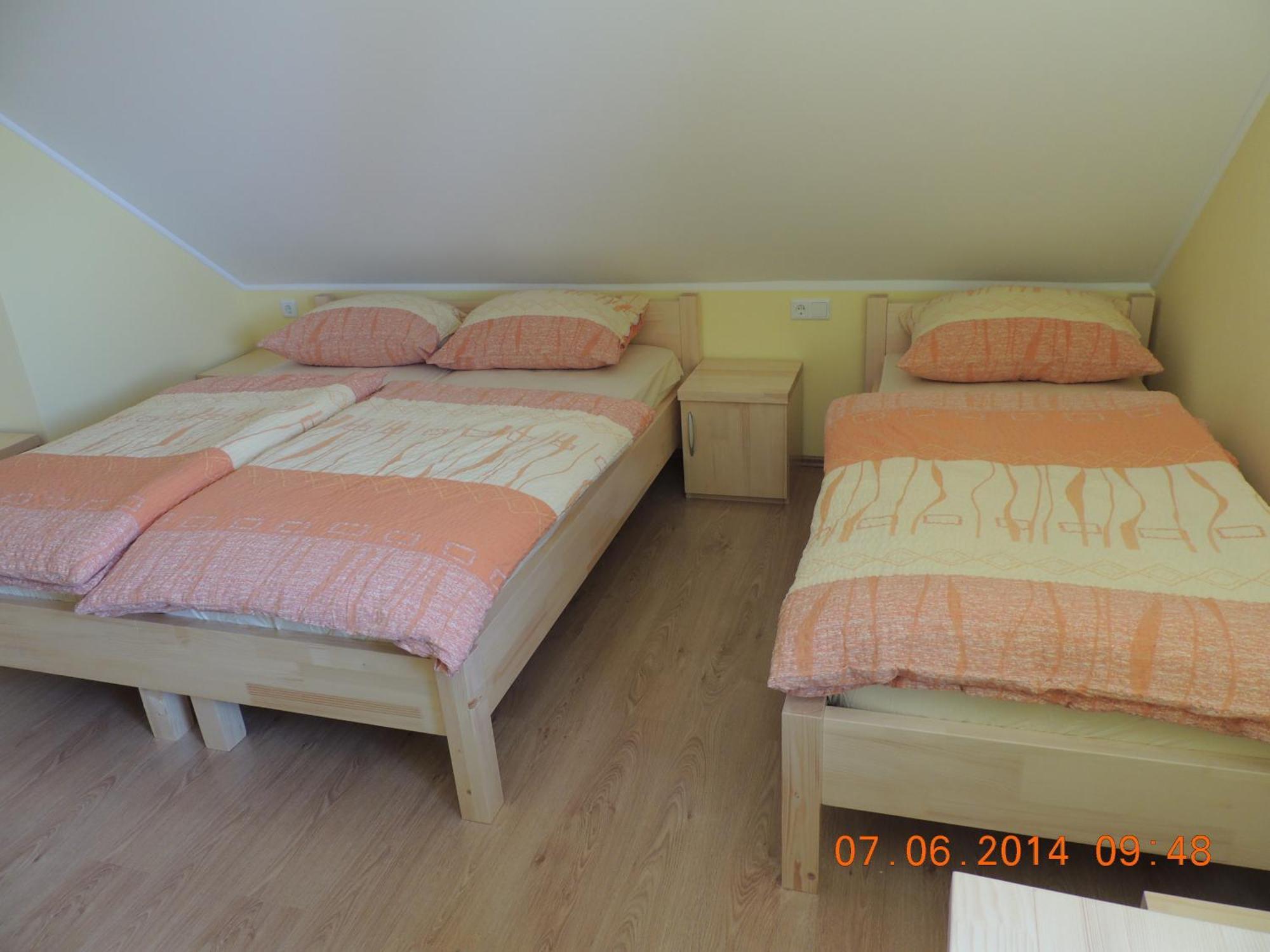 Guest House Pr Ambruzarju & Apartments 서클리예나고렌스켐 외부 사진