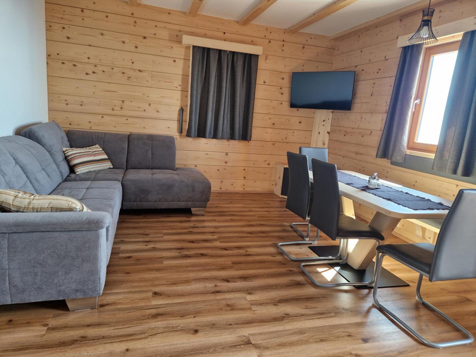 Guest House Pr Ambruzarju & Apartments 서클리예나고렌스켐 객실 사진